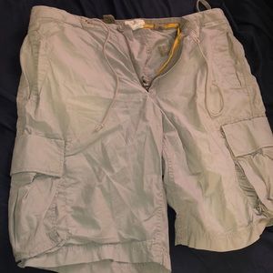 Men’s cargo shorts